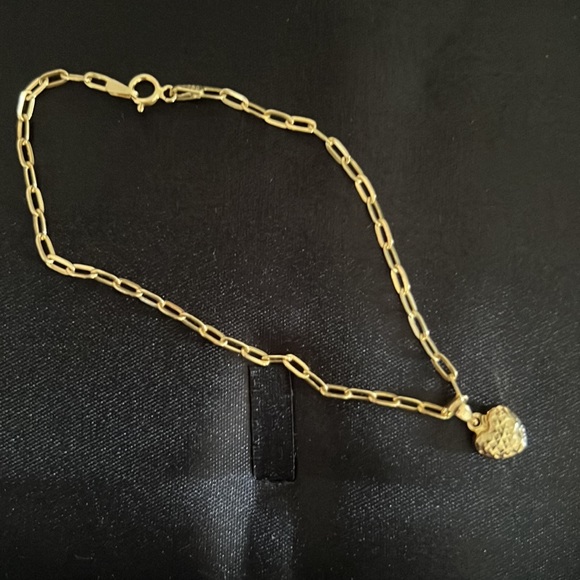 7.5” Saudi Gold Heart Bracelet - Picture 2 of 2